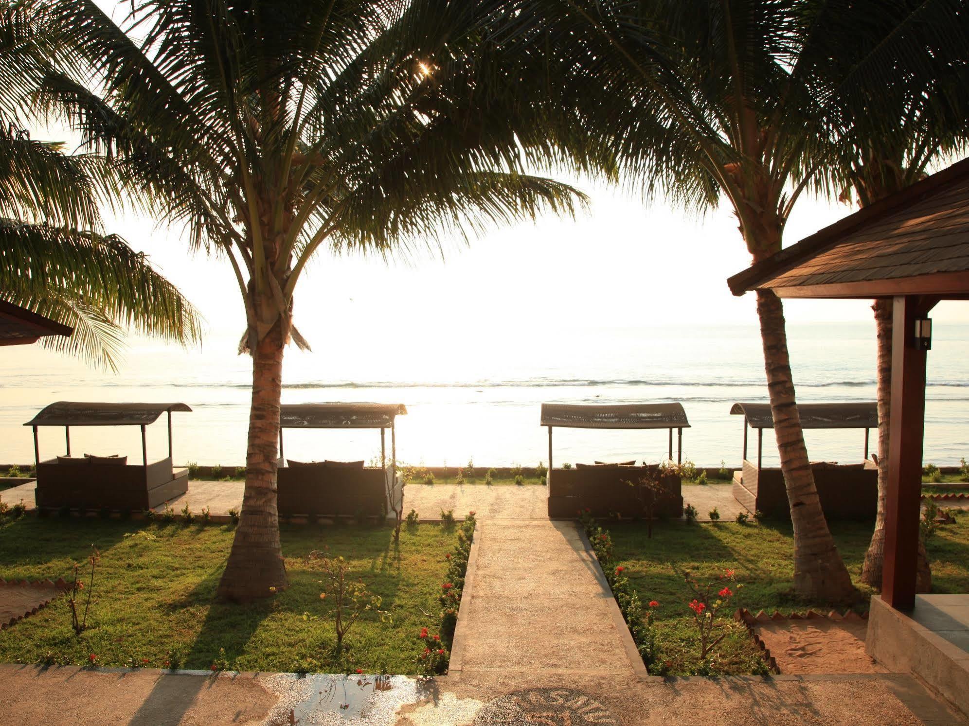 Lima Satu Resort Pemenang Exteriör bild