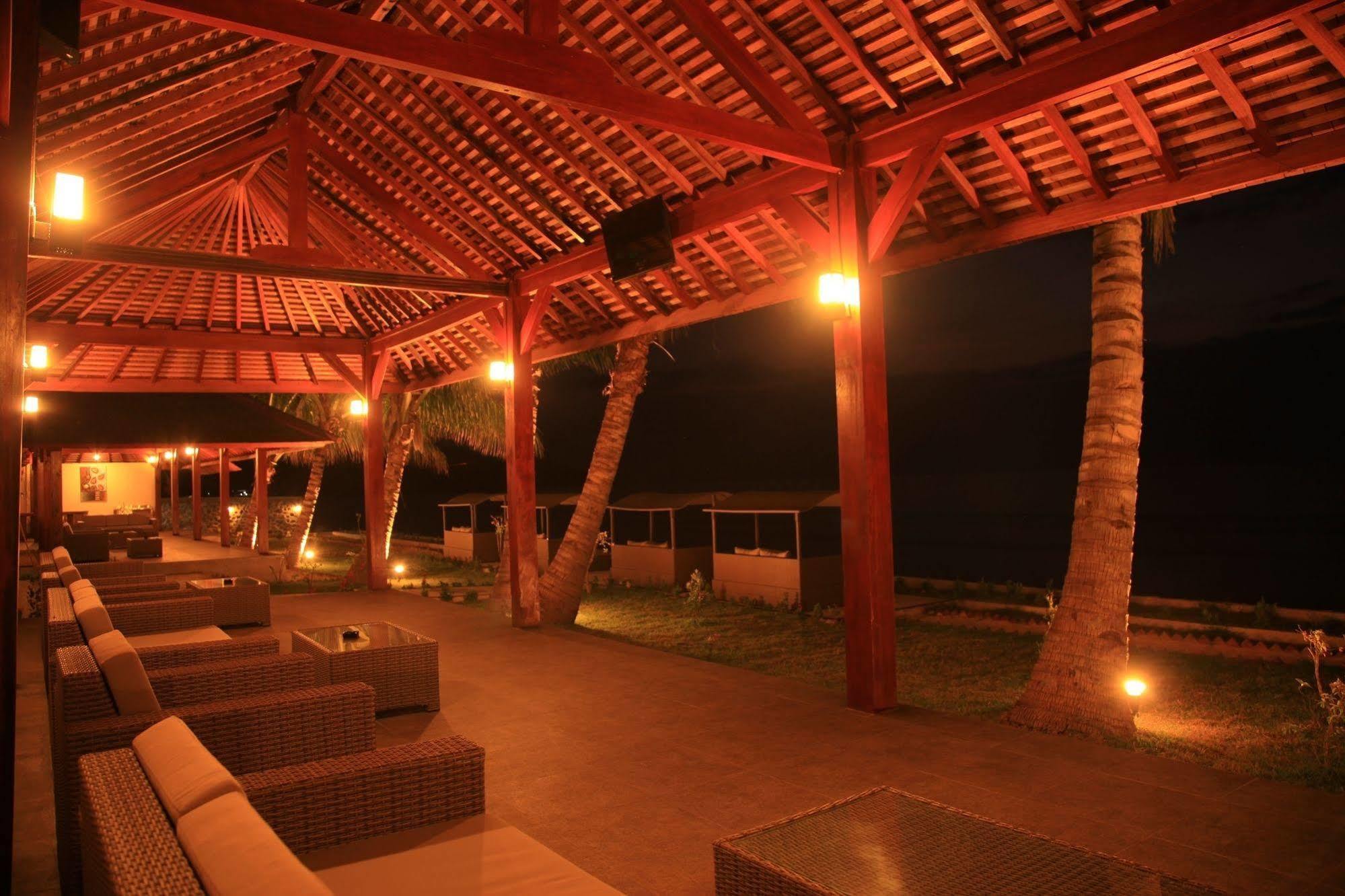 Lima Satu Resort Pemenang Exteriör bild