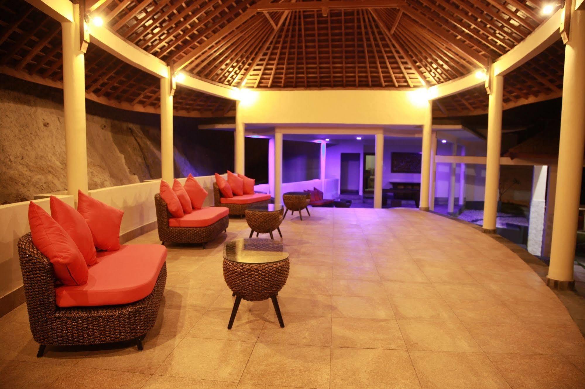Lima Satu Resort Pemenang Exteriör bild