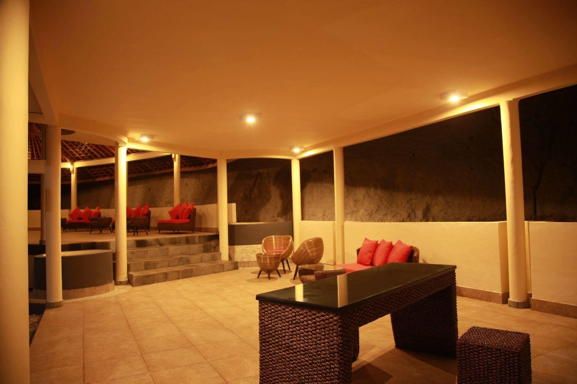 Lima Satu Resort Pemenang Exteriör bild